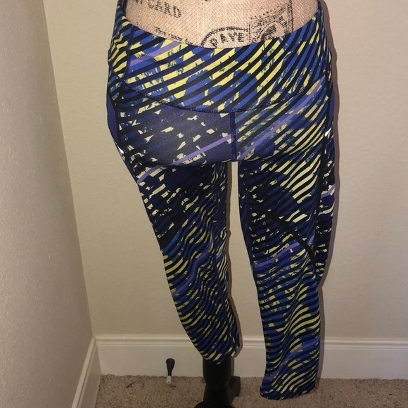 Athleta Running Capris - Picture 2 of 4